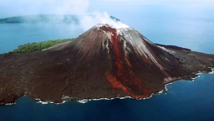Gunung Anak Krakatau Masih Aktif, Larangan Masih Berlaku
