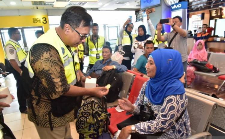 Penumpang Bandara Minangkabau Keluhkan Bagasi Berbayar
