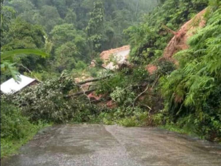 Jalan Batangasai Sarolangun Kembali Longsor, Akses Jalan Sejumlah Desa Terputus