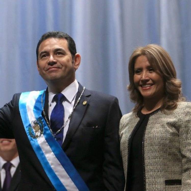 Istri Presiden Guatemala Diperiksa Karena Cairkan Cek Palsu