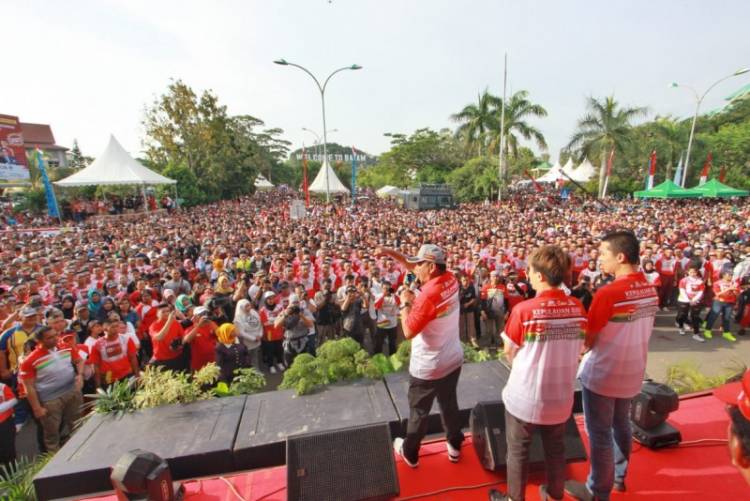 Polda Kepri Cetak Rekor MURI Perpanjangan SIM Terbanyak