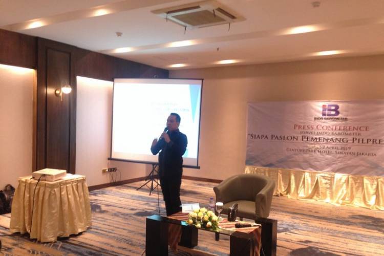 Indo Barometer Rilis Selisih Suara Jokowi-Prabowo Sebesar 18,8 Persen, Tapi...