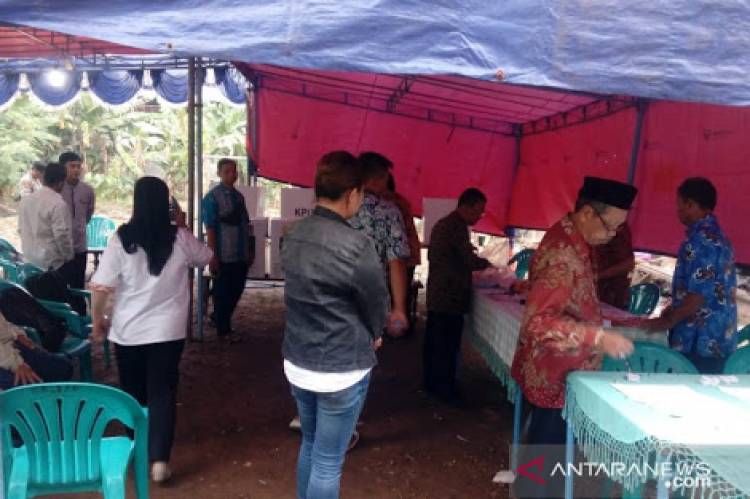 Warga Antusias Ikut PSU di TPS 163 Pulogebang Jakarta Timur, Eva: Pengin Aja Suara Saya Terhitung