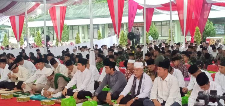 Sekda Muarojambi Hadiri Undangan Buka Puasa Bersama Pangdam II/Sriwijaya di Makodim 