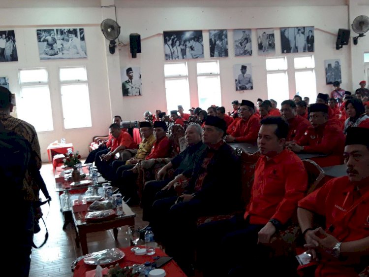Duduk Berjauhan, Fasha dan CE Hadiri Konferda dan Konfercab PDIP