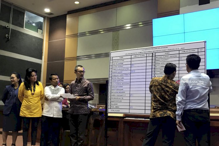 DPR Sahkan Sembilan Komisioner KPI Terpilih 2019-2022