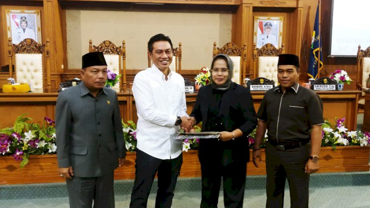DPRD Gelar Rapat Kerja Jawaban Eksekutif Atas Pandangan Umum Fraksi