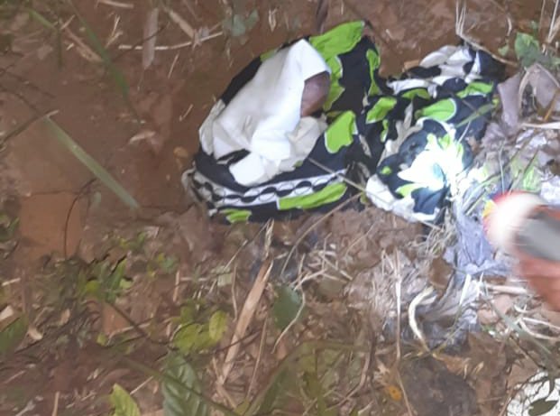 GEGER!! Warga Mayang Temukan Mayat Bayi di Bungkus Kain Putih