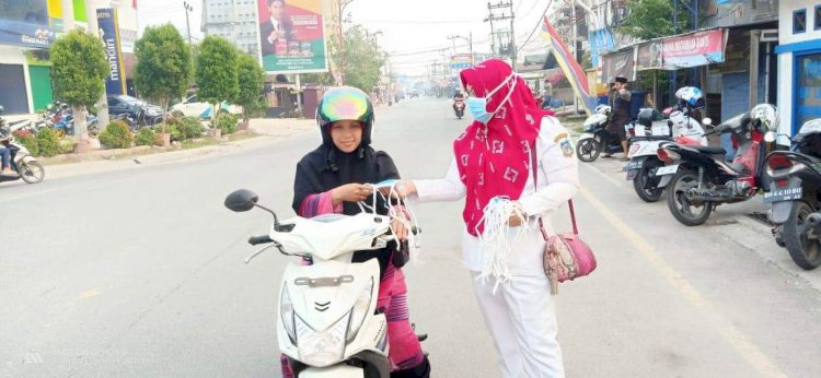 ISPU Kurang Sehat, Dinkes Tanjabbar Bagi 34 Ribu Masker kepada Warga