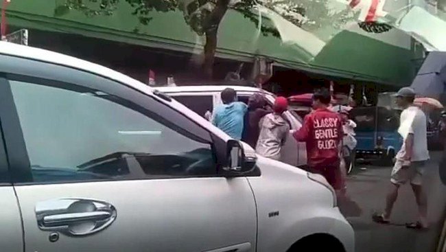 Lapor Pak Anies! Viral Aksi Pemalakan di Tanah Abang