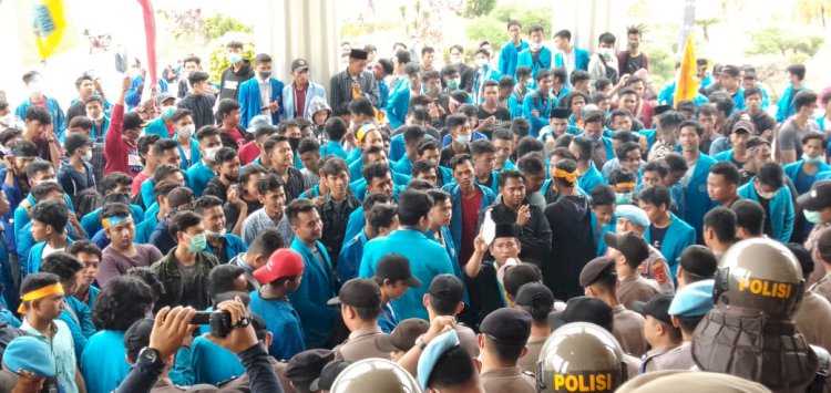 Karhutla Ancam Jambi, Mahasiswa Tuntut Gubernur Cabut Izin Perusahaan Melanggar!