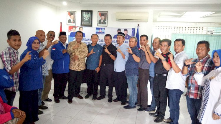 Berpantun Batanghari Airnya Tenang, Tim CE dan Anak Kandung Ambil Formulir di PD