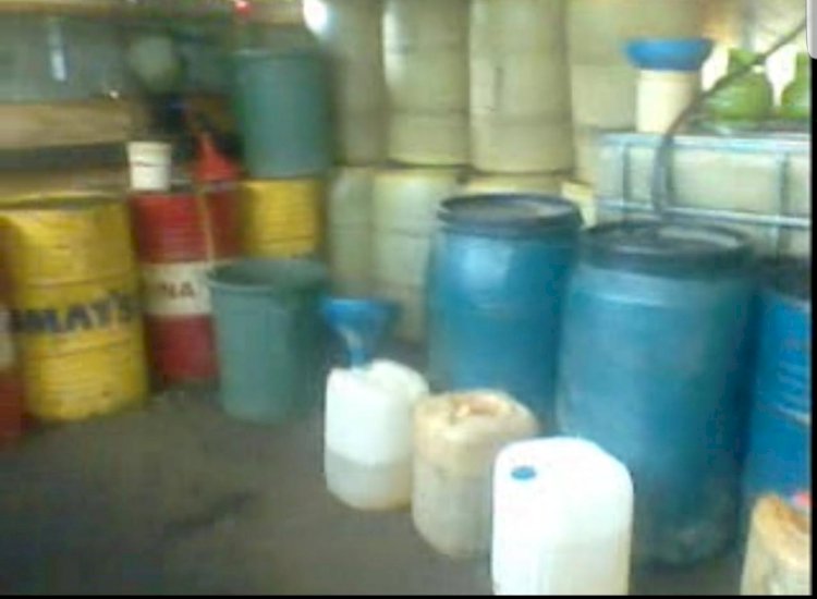 BBM Oplosan Beredar Luas di Pamenang, Polisi Tutup Mata