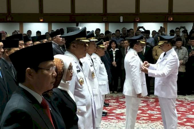 Jokowi Mau Rampingkan Birokrasi, 5.340 Eselon III-IV DKI Terancam Dihapus