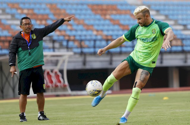 Tira Persikabo Tahan Imbang Persebaya 2-2