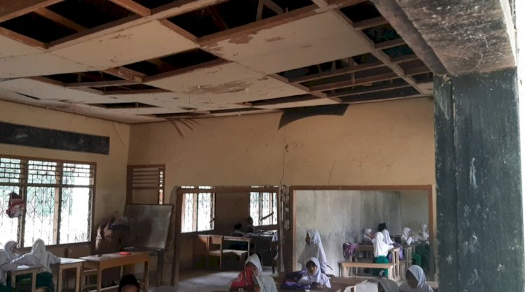 Tak Tersentuh Perbaikan, Kondisi MTS di Sarolangun Ini Sungguh Memperihatinkan