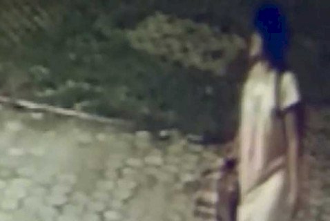 Seorang Wanita Berbaju Tidur Terekam CCTV Masjid, Begini Kelakuannya