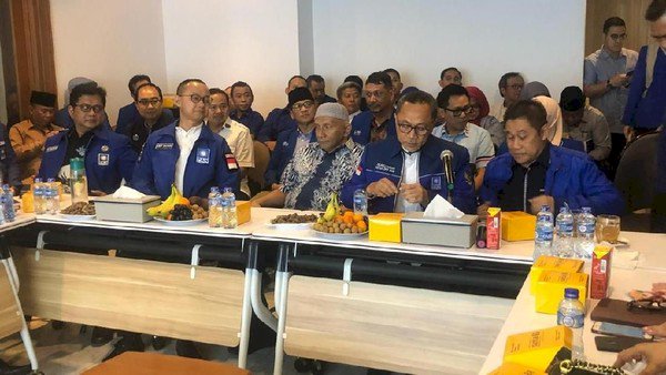 Rapat Harian soal Kongres PAN Ricuh, Mantan Ketua DPP: Seorang Ketum Partai Terbirit-birit Bawa Lari Palu