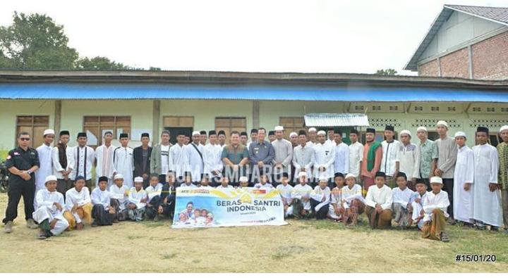 BBS Serahkan Bantuan Satu Ton Beras untuk Santri Ponpes Sa'adatul Muttaqin