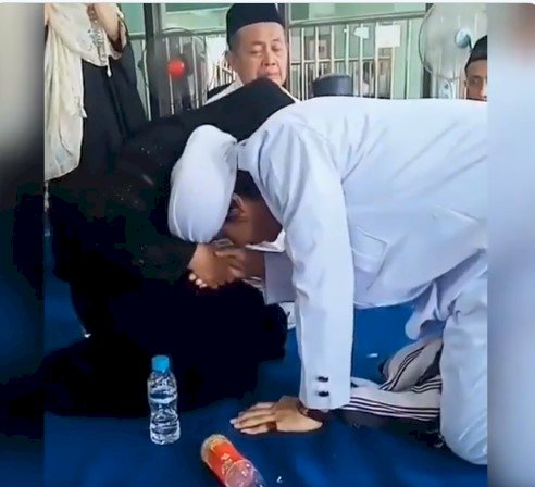 Kisah Istri yang Ikhlas Dipoligami, Jadi Viral & Minta Netizen Jangan Bully Sang Suami