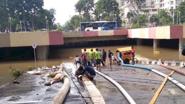 Lapor Pak Anies, Underpass Kemayoran Masih Banjir & Pompa Terbatas