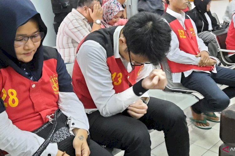 Meski COVID-19, Sidang Pembunuhan Ayah dan Anak Tiri Digelar